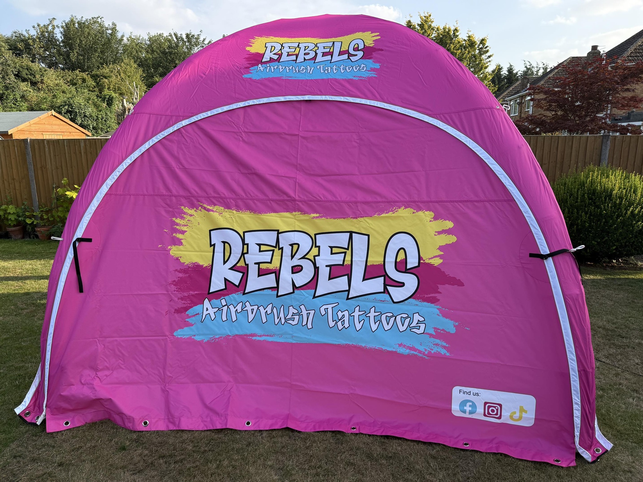 Rebels Airbrush Tattoos inflatable dome. Suitable for birthday party Face Painting in Spalding, Surfleet, Holbeach, Bourne and Boston